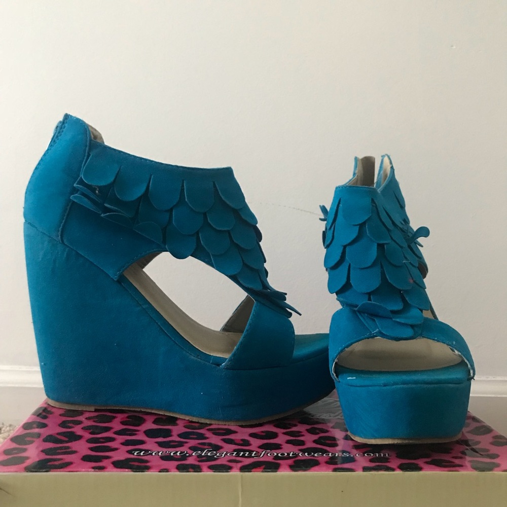 Super fun Turquoise wedges!